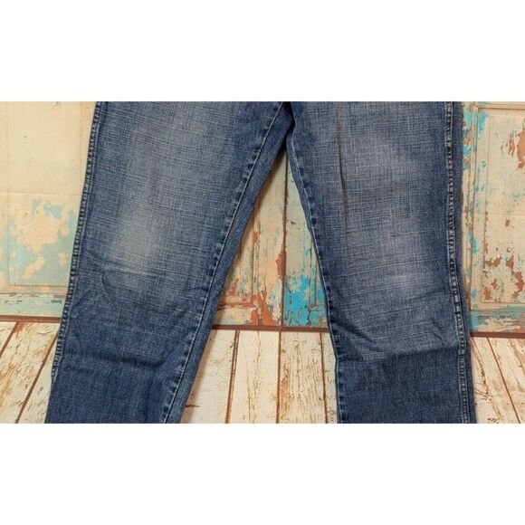 Wrangler Mens 36x32 Blue Denim Jeans Cotton Pockets Button Zip Solid Mid Rise - Picture 2 of 8